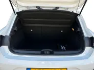 Renault Clio 1.6 E-Tech Full Hybrid 145 techno | Pack Look | Navi | Camera | Apple Carplay & Android Auto | Bluetooth | Parkeersensoren | Climate- & Cruisecontrol | 12 Maanden BOVAG Garantie |