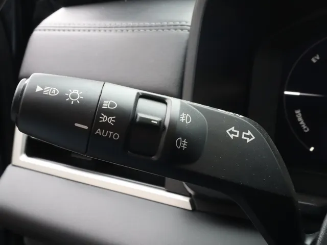 Mitsubishi Outlander 2.4 PHEV Black Edition All Seasons | Yamaha sound