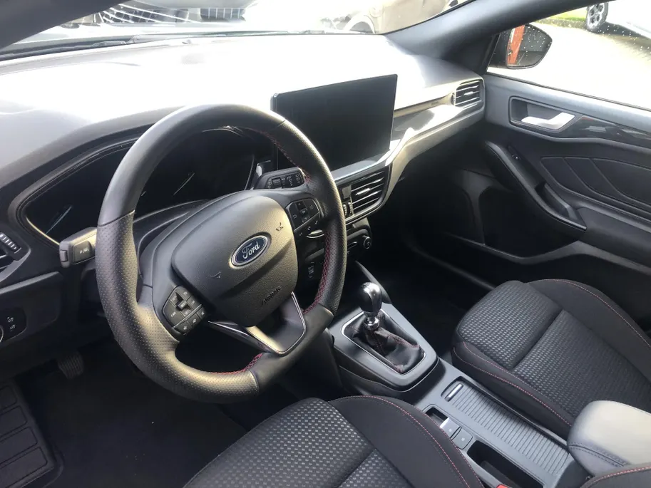 Ford Focus Wagon 1.0 EcoBoost Hybrid ST Line GROOT NAVIGATIESCHERM.