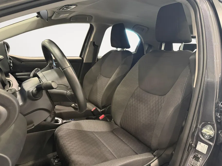 Toyota Yaris 1.5 VVT-i Dynamic *Carplay*Navi+Camera*Airco*Cruise*L.M. Velgen*Mooie Auto!