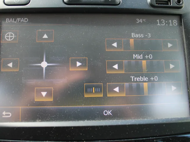 Renault Captur 0.9 TCe Intens | navigatie | trekhaak | climate control