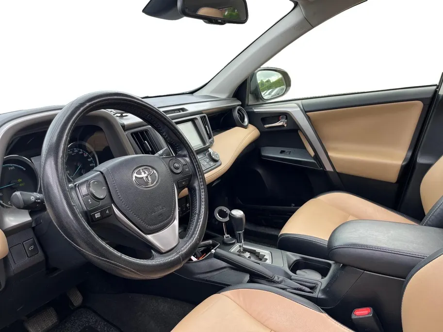 Toyota RAV4 2.5 Hybrid AWD Executive Business | Elektrische achterklep | Schuifdak | Lederen interieur | Trekhaak | 1.650 kg trekgewicht |