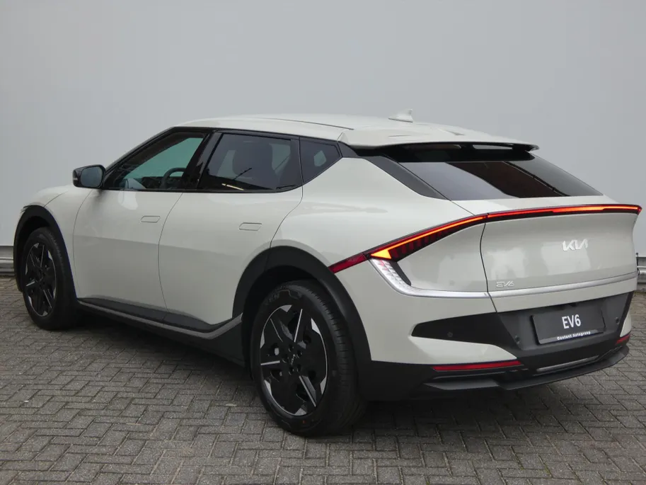 Kia EV6 63kWh 170pk RWD Light Edition | IN BESTELLING IN MEERDERE KLEUREN!