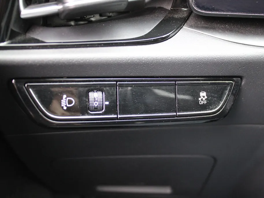 Kia Niro EV Edition 64.8 kWh | Stuur-/stoelverwarming | Camera | Cruise adapt. | Navi | 17' LM | Clima |