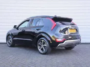 Kia Niro 1.6 GDi Hybrid DynamicPlusLine | Schuif-/kanteldak | Stuur-/stoelverwarming | Cruise adapt. | Camera | HUD | LED | Clima | 16' LM | Navi |