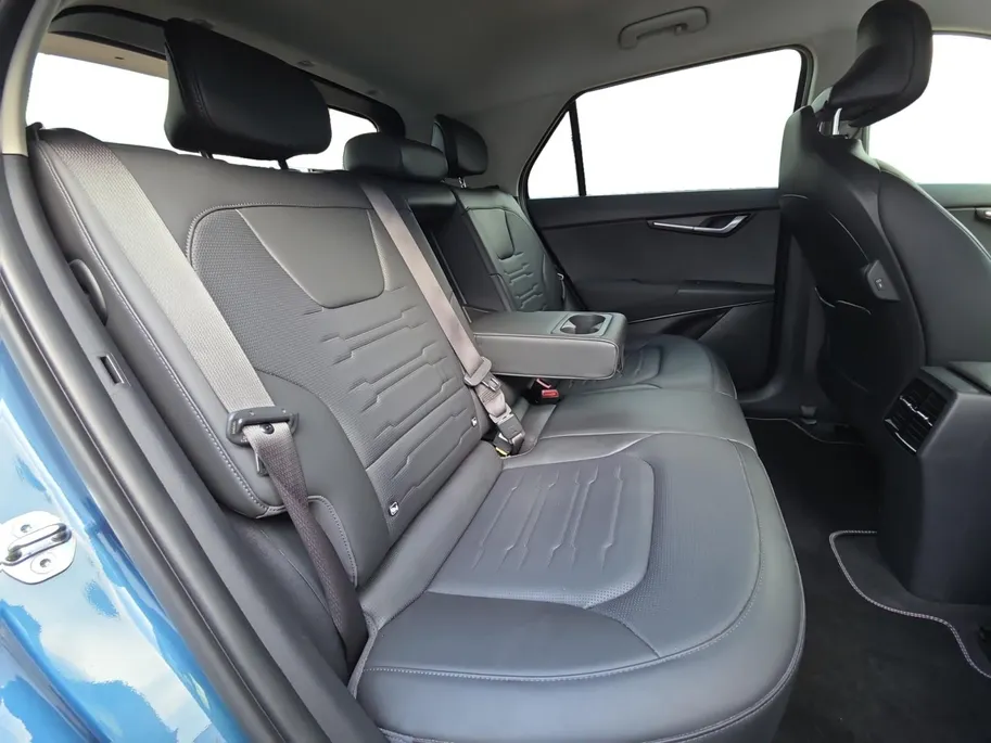 Kia Niro EV Edition Advanced 64.8 kWh Accu 100% | 1e Eigenaar | Dealer onderhouden | Cruise Control Adaptief | Stoelverwarming | Camera | Apple Carplay & Android Auto | Leder | Fabrieksgarantie t/m 28-3-2031 + 3x 1 jaar* | NAP