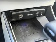 Hyundai Bayon 1.0 T-GDI Comfort | Automaat| Navigatie| Apple Carplay en Android Auto| Climate Control| Adaptieve Cruise Control| Keyless starten| Licht metalen velgen| Zeer nette auto!