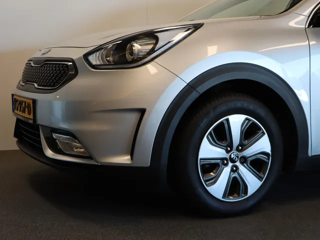 Kia Niro 1.6 GDi Hybrid First Edition