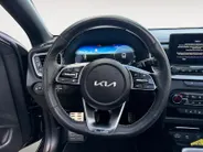 Kia Ceed 1.0 T-GDi GT-Line | Panorama schuifdak | Navigatie | Camera | Apple Carplay / Android auto | Stoelverwarming/ Stuurverwarming | Cruise control | Lichtmetalen Velgen |