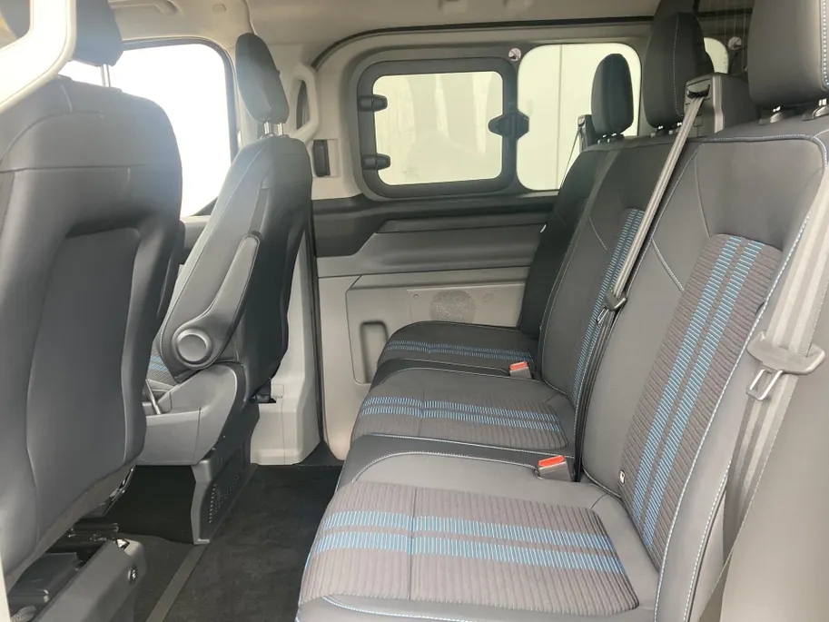 Ford Transit Custom 320 2.0 TDCI 170 pk L1H1 Sport DC AWD Dubbele Cabine - AWD - Elektrische schuifdeuren - Wegklapbare Trekhaak - 360gr Camera