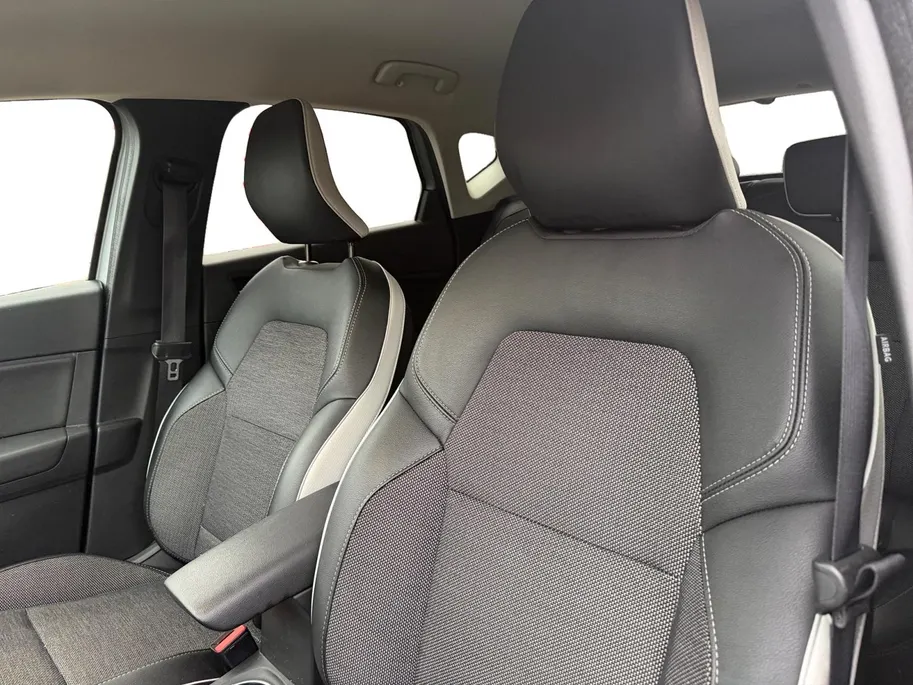 Renault Captur 1.0 TCe 100 Intens | Climate | Cruise | Telefoon | Licht,Metalen velgen | Draadloos opladen | Parkeersensoren |Apple Carplay/Android Auto
