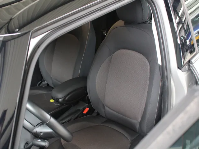 MINI 5-Deurs 1.5 Cooper Camden Edition Automaat | Navigatie | PDC | Cruise Control