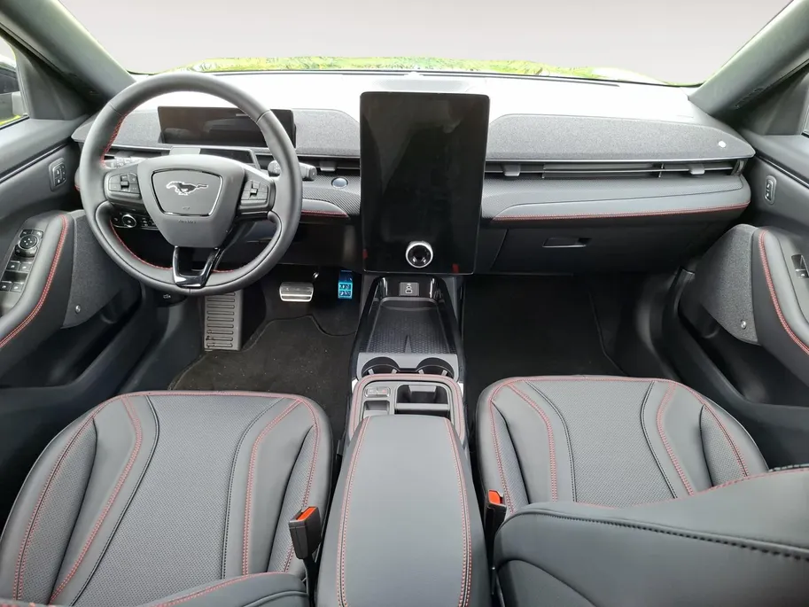 Ford Mustang Mach-E Extended Premium RWD 91 kWh | Technologypack | 360Camera | Adaptive Cruisecontrol | El. Achterklep | 19' Lichtmetaal | B&O Audio | Nieuw op voorraad! |
