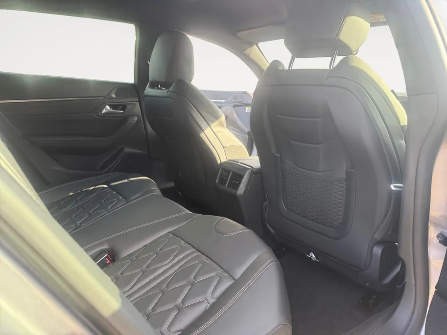 Peugeot 508 SW 1.6 HYbrid 225 GT | 71KM!! | Automaat | Camera | Dodehoek Detectie | Apple Carplay/Android Auto | Climate Control | Adaptief Cruise Control |