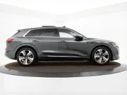 Audi e-tron 55 408pk Quattro S edition 95 kWh · SOH 97% · Panoramadak · Camera · Luchtvering · Elek. Achterklep · 20'' Inch ·
