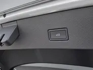 Volkswagen T-Roc 1.5TSI/150PK R-Line Black Style · Panoramadak · Camera + Parkeersensoren · Keyless · Apple/Android Car Play · Stoelverwarming · Garantie t/m 20-08-2027