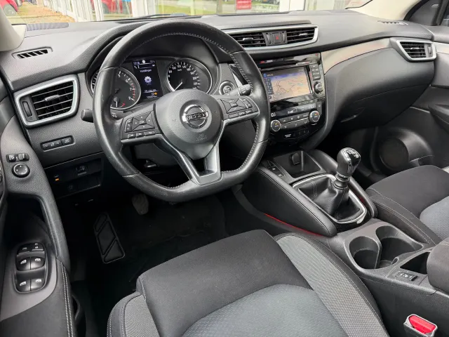 Nissan QASHQAI 1.2 DIG-T 115pk N-Connecta | Panoramadak | Navigatie | 360-Camera | Blind Spot | Keyless