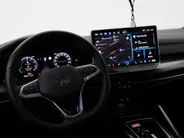Volkswagen Golf 1.5 eHybrid GTE · Panoramadak · Camera · Inklap. Trekhaak · Matrix LED · Head-Up Display · Dynamic Chassis Control · Garantie t/m 17-07-2030 of 100.000km