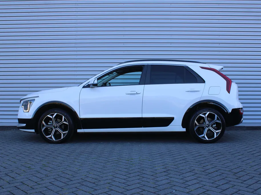 Kia Niro 1.6 GDi Hybrid ExecutiveLine | Camera | Leer | Schuifdak | Stoelverwarming+ventilatie | Elektr. stoelverstelling + achterklep | 18' LM | HUD |