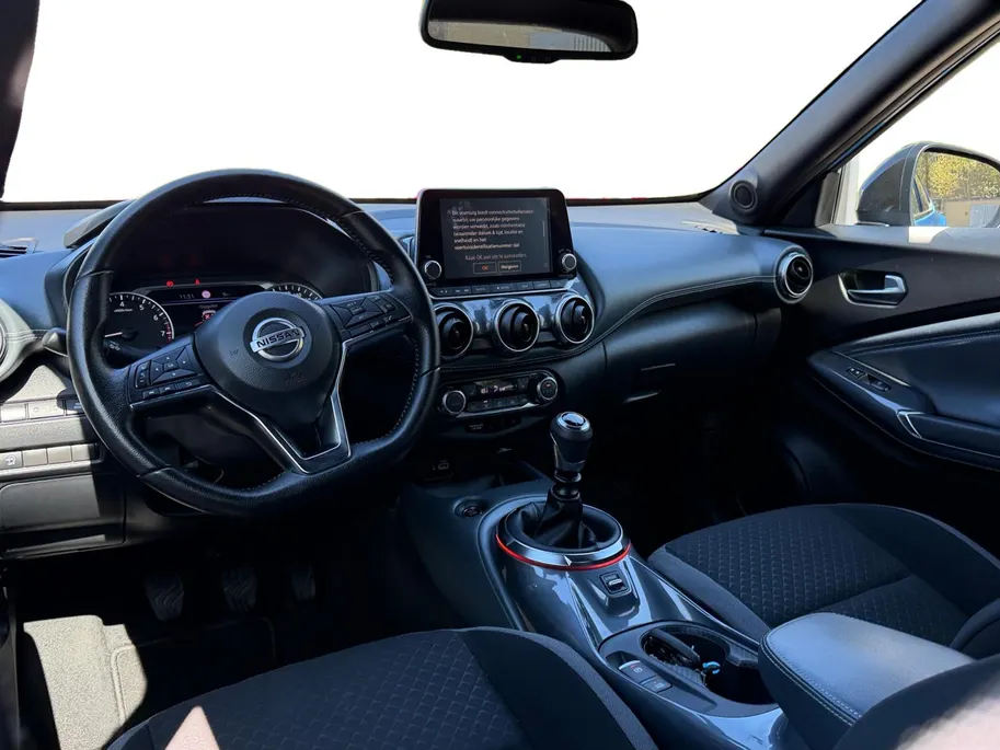 Nissan Juke 1.0 DIG-T Business Edition | Afneembare trekhaak | Verwarmde Voorstoelen | Nav | Cruise | Climate | Achteruitrijcamera |