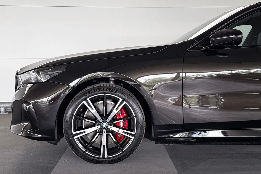 BMW i5 Touring xDrive40 84 kWh