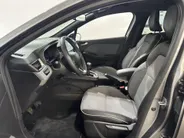 Renault Clio 90PK TCe GPF Techno | 9,3' Navi | Climate Control | Apple CarPlay/Android Auto | Camera | Cruise Control | Parkeersensoren | Full LED | Lichtmetalen Velgen | Digital Cockpit | Licht & Regen Sensor |