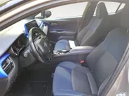 Toyota C-HR 1.8 Hybrid Dynamic Airco automatisch| Autonomous Emergency Braking | Cruise control adaptief | Lichtmetalen velgen 18' | Navigatiesysteem full map | Voorstoelen verwarmd