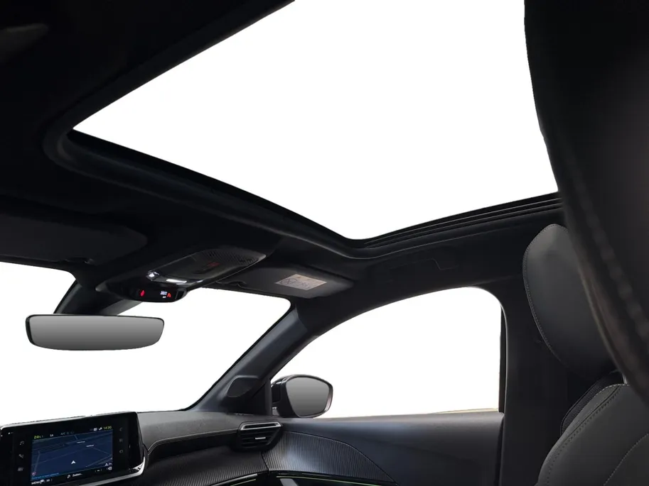Peugeot e-208 EV GT 350 50 kWh STOELVERWARMING | ACHTERUITRIJCAMERA | GLASSROOF | 12 MAANDEN BOVAG GARANTIE