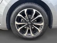 Renault Clio 90PK TCe GPF Techno | 9,3' Navi | Climate Control | Apple CarPlay/Android Auto | Camera | Cruise Control | Parkeersensoren | Full LED | Lichtmetalen Velgen | Digital Cockpit | Licht & Regen Sensor |