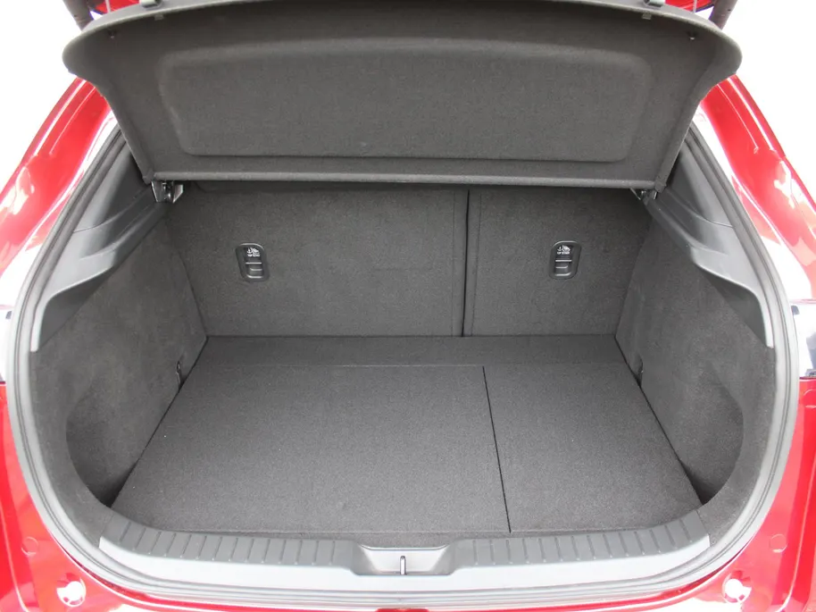 Mazda CX-30 2.0 e-SkyActiv-G M Hybrid Homura | Trekhaak | Camera | Stoelverwarming | HUD | 18" LM | Dodehoek detectie | Elek. achterklep | Cruise adapt. | LED |