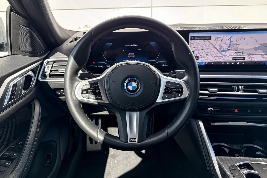 BMW i4 eDrive35 70 kWh