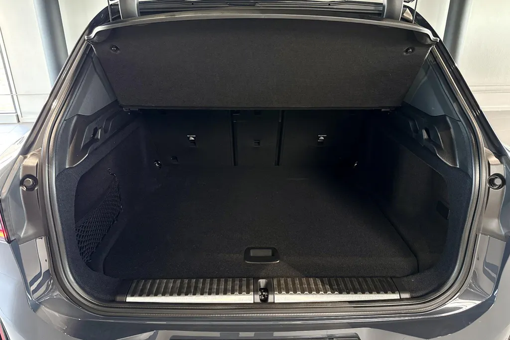BMW iX3 50 xDrive 113 kWh