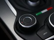 Alfa Romeo Stelvio 2.0 Turbo 280 PK AWD B-Tech | Veloce | Pano | Driver | 20'