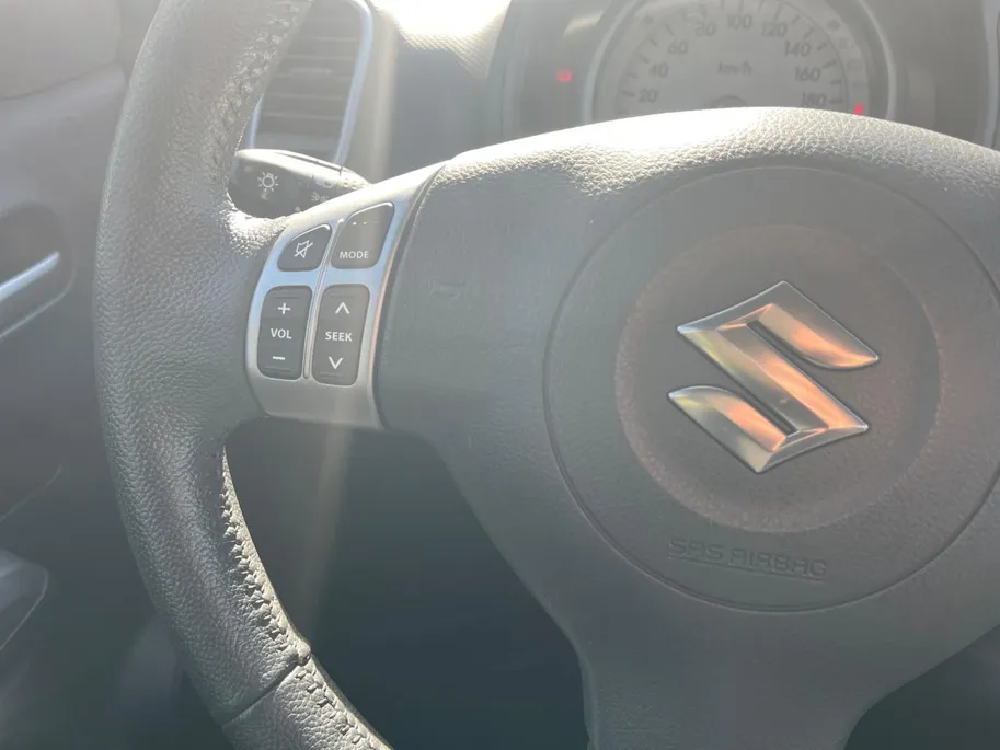Suzuki Splash 1.0 VVT Comfort | Dealer onderhouden | Zeer lage kilometerstand | Compacte en zuinige auto met hoge zit | Airco