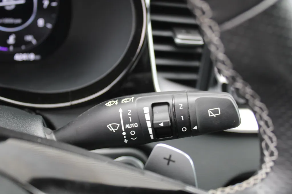 Kia ProCeed 1.5 T-GDi DCT7 GT-Line | BTW Auto | Automaat | Trekhaak | Verwarmde sportstoelen | Camera | Dodehoek detectie | Telefoonlader | LED |