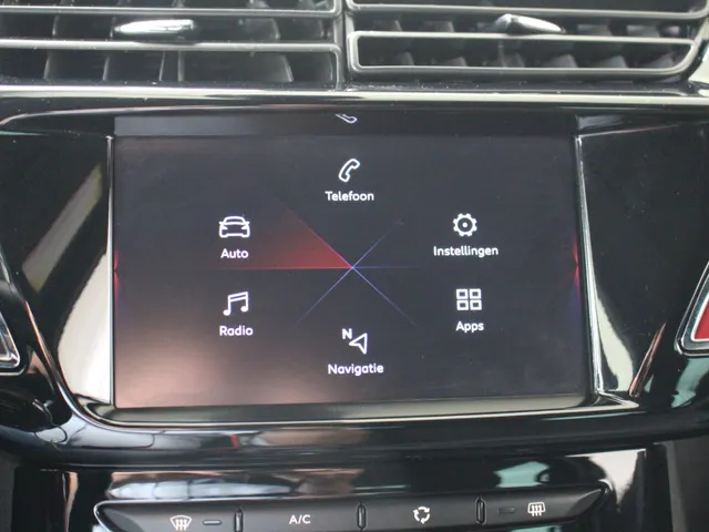 DS DS 3 1.2 PureTech Connected Chic Automaat Cruise Control | Climate Control | 4 Seizoenen Banden