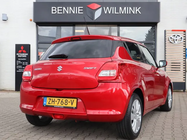 Suzuki Swift 1.2 Select Carplay | Camera
