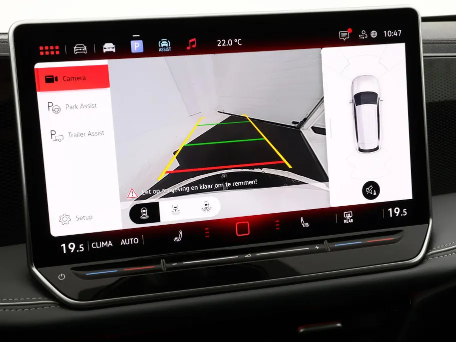 Volkswagen Passat Variant 1.5 eTSI 150pk DSG Elegance Business · Camera · Wegklapbare Trekhaak · Apple/Android Car Play · Dodehoeksensoren · P-Sensoren · 17'' Inch · Garantie t/m 18-06-2028 of 100.000