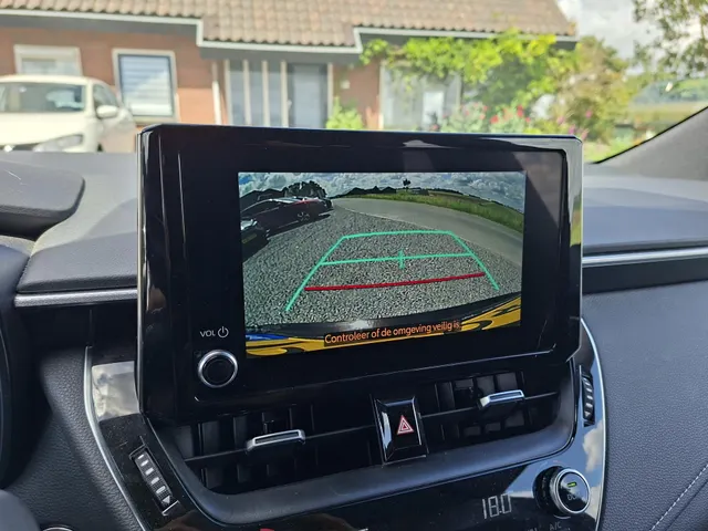 Toyota Corolla Touring Sports 1.8 Hybrid Dynamic AUTOMAAT | rijklaarprijs!!