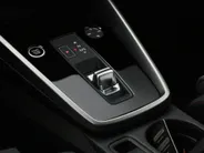 Audi A3 Sportback 40 TFSIe 150kW/204PK S Edition · Panoramadak · Leder · Trekhaak · Garantie t/m 07-12-2028 of 100000km · EXTRA INRUILKORTING ·
