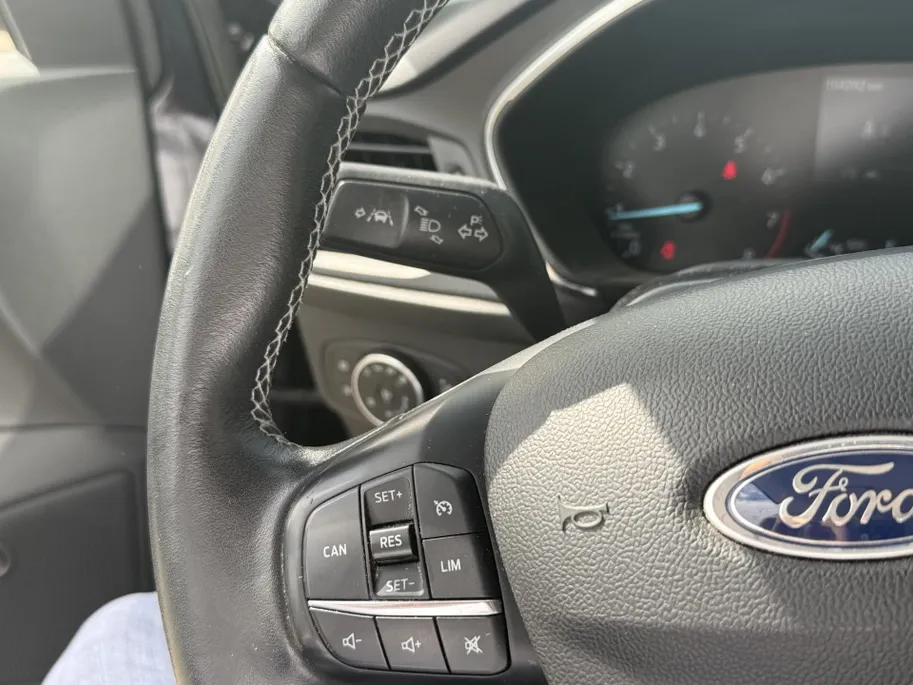 Ford Focus Wagon 1.0 EcoBoost Titanium Business