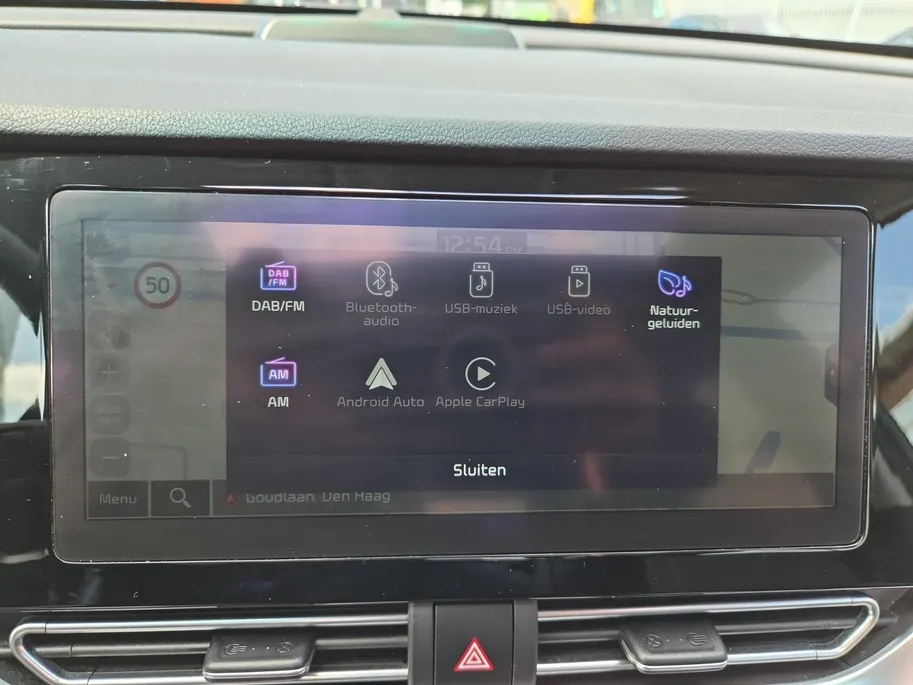 Kia e-Niro ExecutiveLine 64 kWh 1e Eigenaar | 3 Fase laden | Metallic lak | Trekhaak | Fabrieksgarantie 27-1-2029 + 3x 1 jaar* | NAP