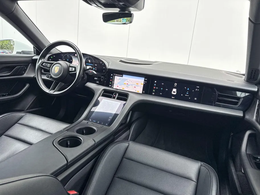 Porsche Taycan Cross Turismo 4 93 kWh