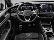 Volkswagen Tiguan 1.5 eHybrid 272pk DSG R-Line Business · Trekhaak · Panoramadak · Dodehoeksensoren · Apple/Android Car Play · Camera · Garantie t/m 23-08-2028 of 100.000km