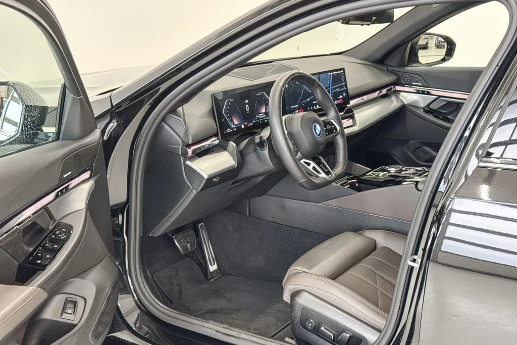 BMW 5 Serie Sedan 530e M Sport Edition M Sportpakket