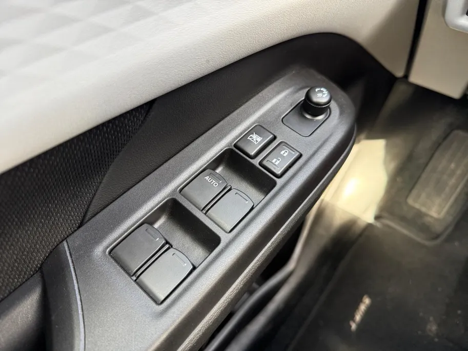 Suzuki Swift 1.2 Comfort Smart Hybrid | Apple Carplay & Android Auto | Parkeercamera | Keyless | Bel voor afspraak 030-2911111