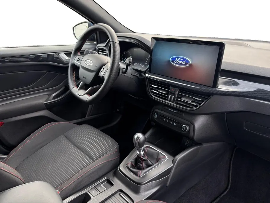 Ford Focus Wagon 1.0 EcoBoost Hybrid ST Line | Winterpack | Apple Carplay/Android Auto | Parkeersensoren | Cruise Control | Climate Control |