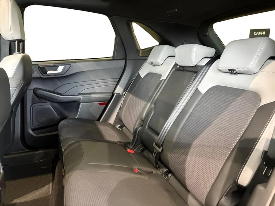 Ford Kuga 2.5 PHEV Sound Edition | Direct Leverbaar | Voorraad | Actiekorting €4000,- | Snel Rijden | B&O Audio | Schuif/Kantel Dak | Trekhaak |