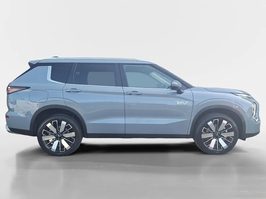 Mitsubishi Outlander 2.4 PHEV First Edition | 6000 EURO KORTING | NU DIRECT LEVEBAAR | 8 JAAR GARANTIE |