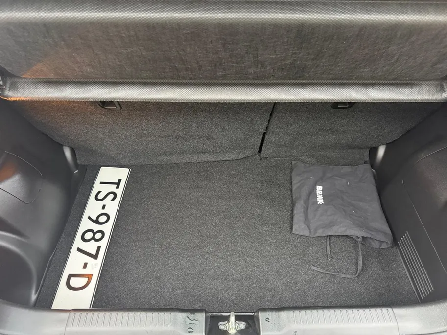 Suzuki Swift 1.2 Stijl | Cruise/ Climate Control | Navigatie | Camera | Trekhaak |